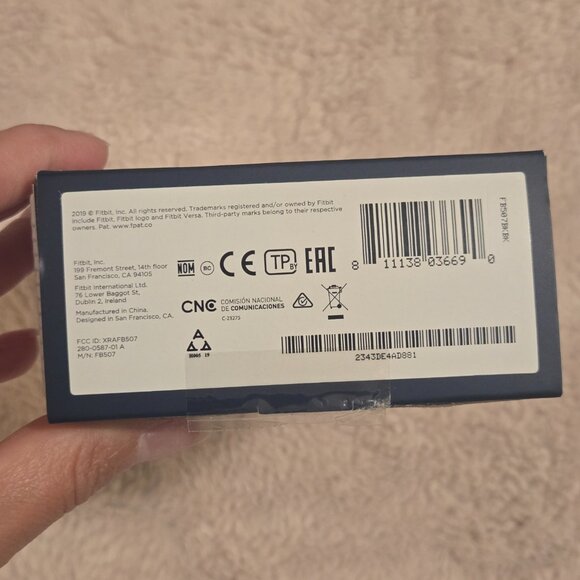 Fitbit Versa 2 Smartwatch Plus Tons of New/Pre-Owned Bands & Accessories - Picture 3 of 15